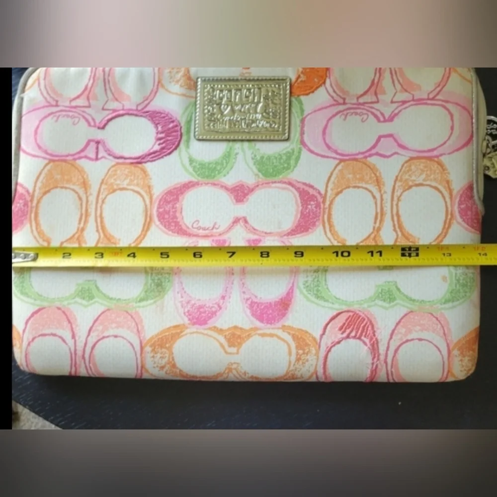Coach Poppy Classic Multi-color Padded Computer Tablet Laptop Sleeve Case